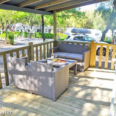 Greenchalets Sur Argens * روكبرون-سور-أرجينس