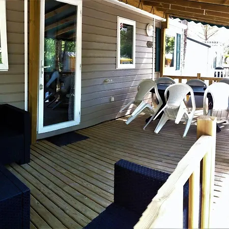 Greenchalets Sur Argens Camping *