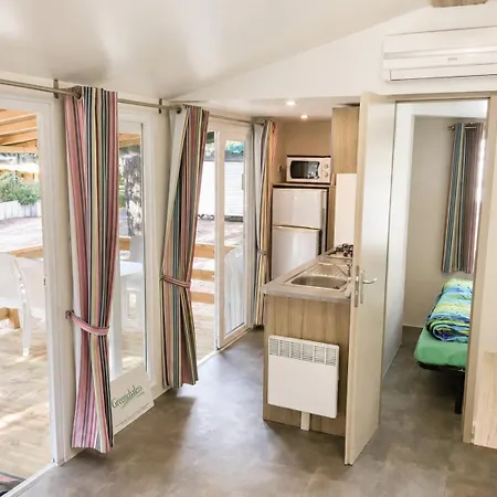 Campeggio Greenchalets Sur Argens