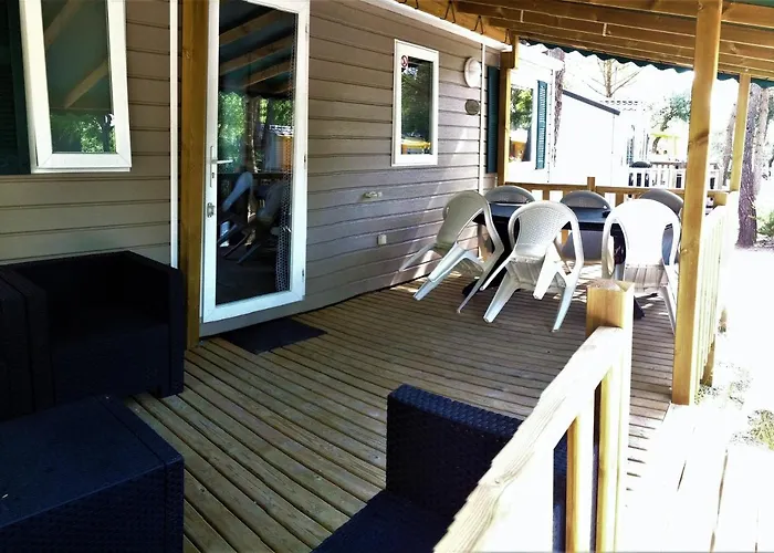 Greenchalets Sur Argens 캠프장 *