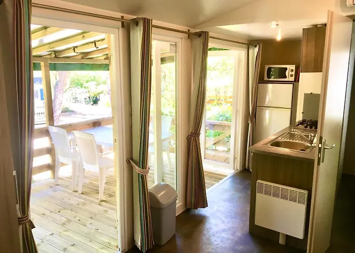 캠프장 Greenchalets Sur Argens *