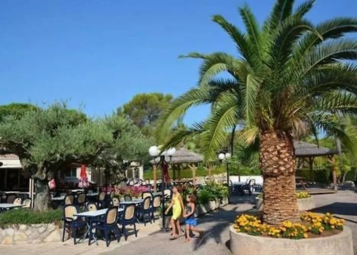 캠프장 Greenchalets Sur Argens